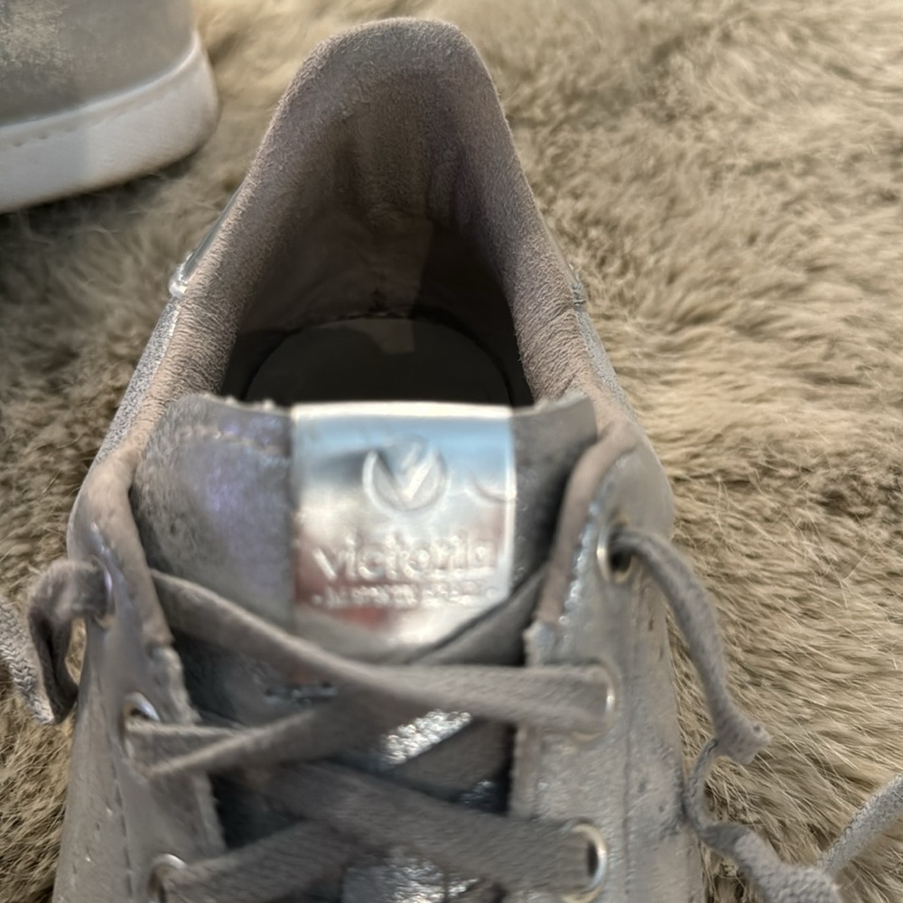 Metallic sneakers - Picture 2 of 2